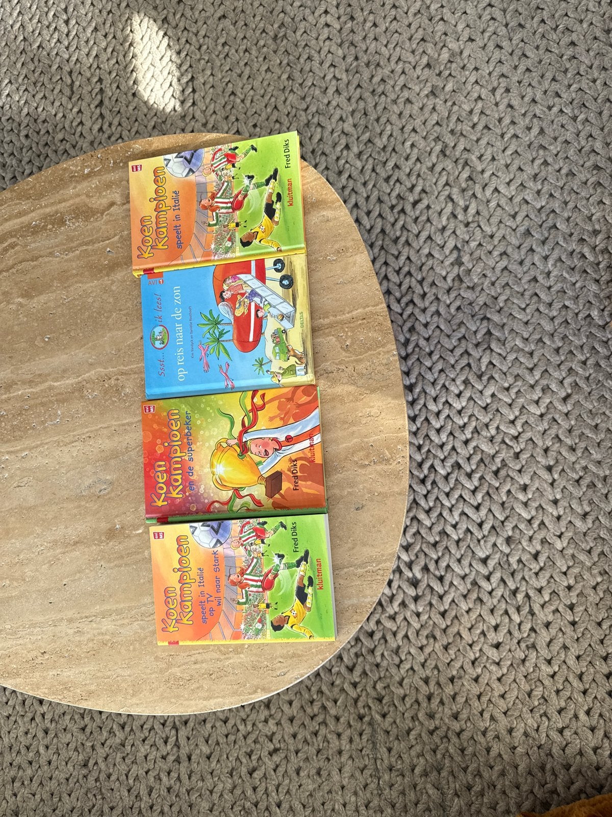 Koen Kampioen & Sssst... ik lees! Boeken - Goede Staat, Ophalen of Verzenden, Zo goed als nieuw, Fictie