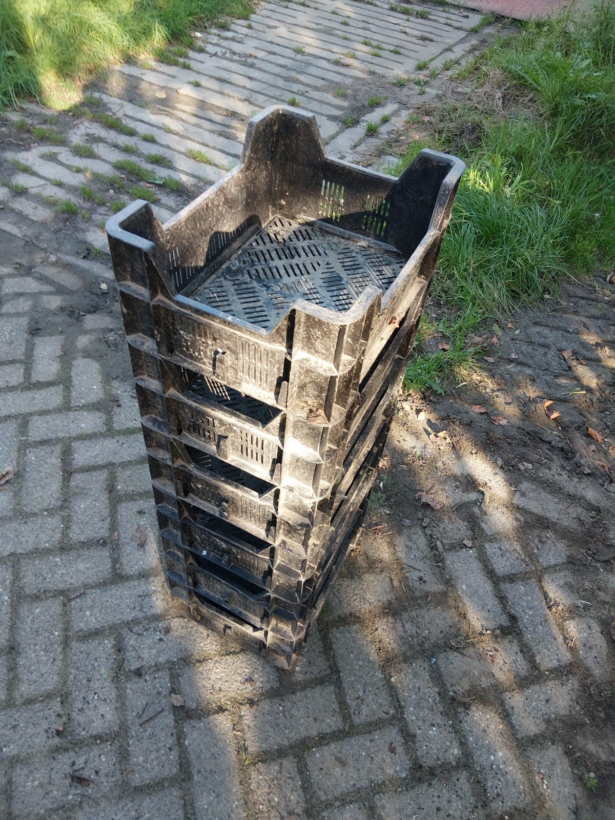 Plastic kratten, Ophalen