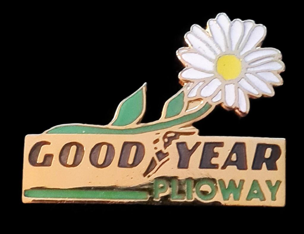 Good Year Plioway banden pin, Verzenden, Nieuw, Transport, Speldje of Pin