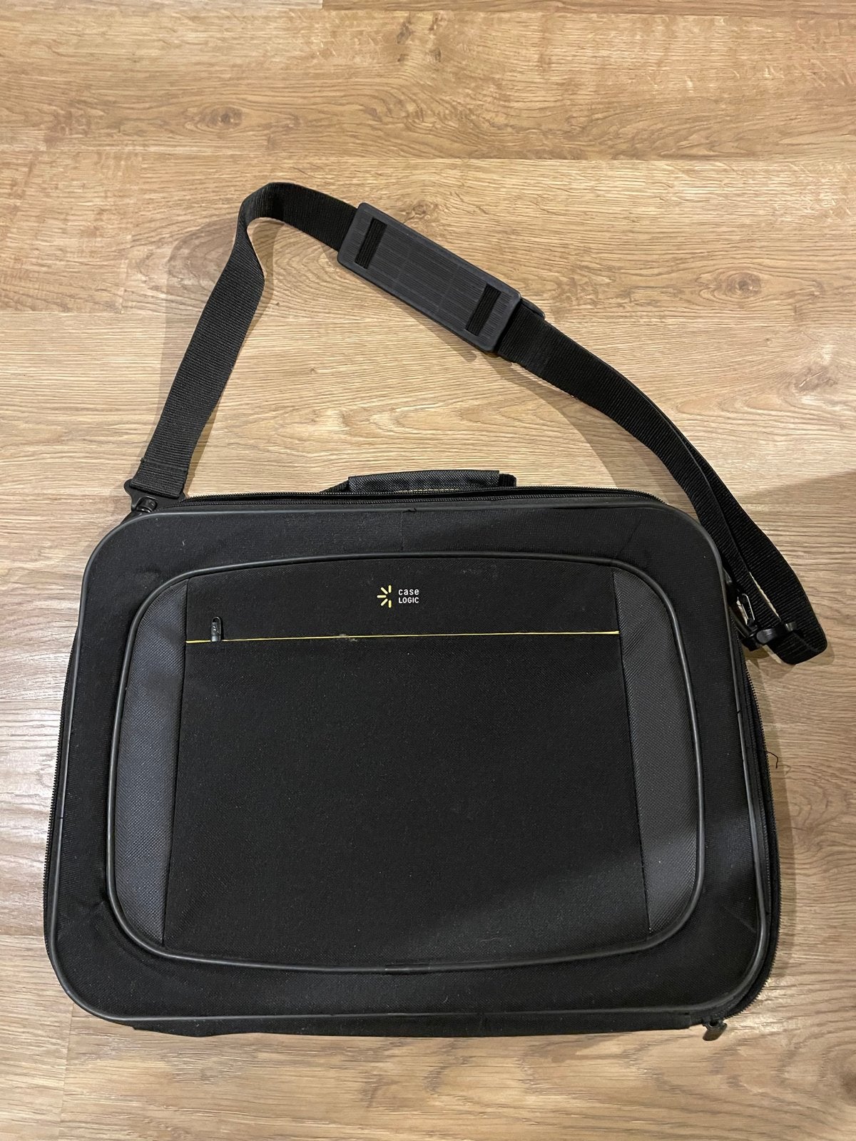 Case Logic laptoptas - Zwart - 15 inch, Gebruikt, Gevoerd laptopvak, 15 inch, Ophalen of Verzenden