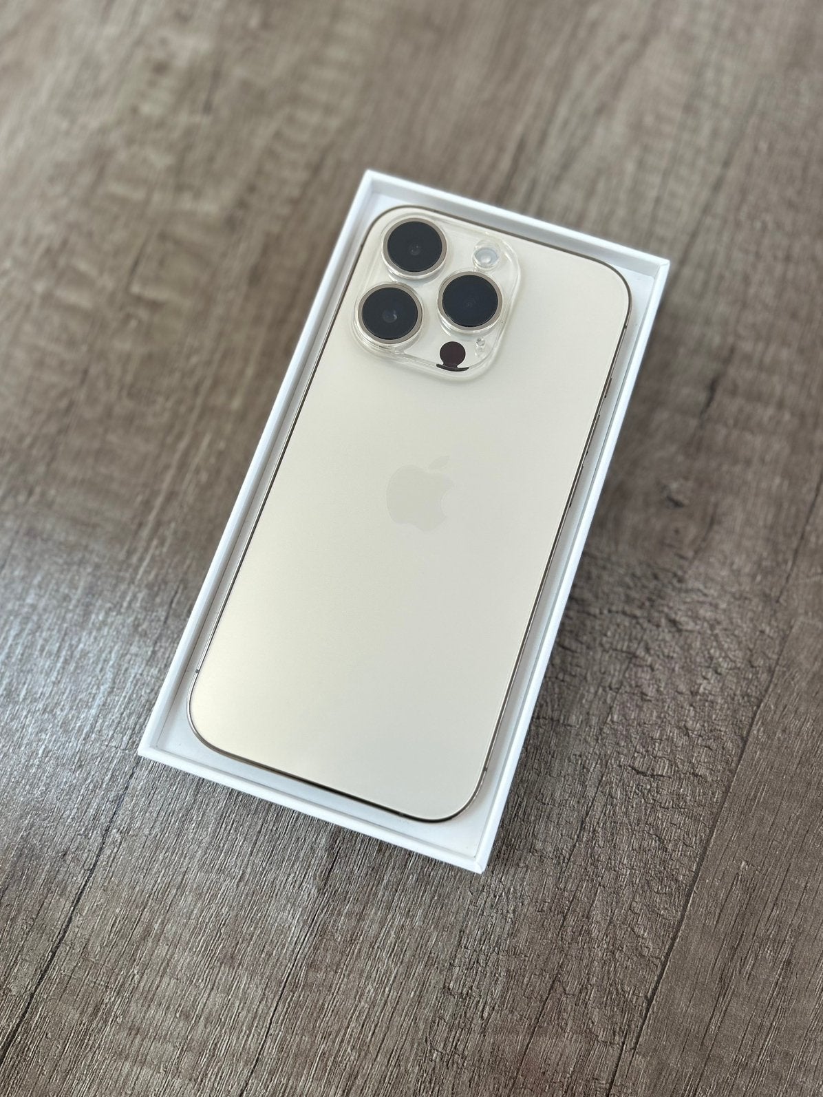 Foto 3 van iPhone 14 Pro 128GB Goud – ALS NIEUW!