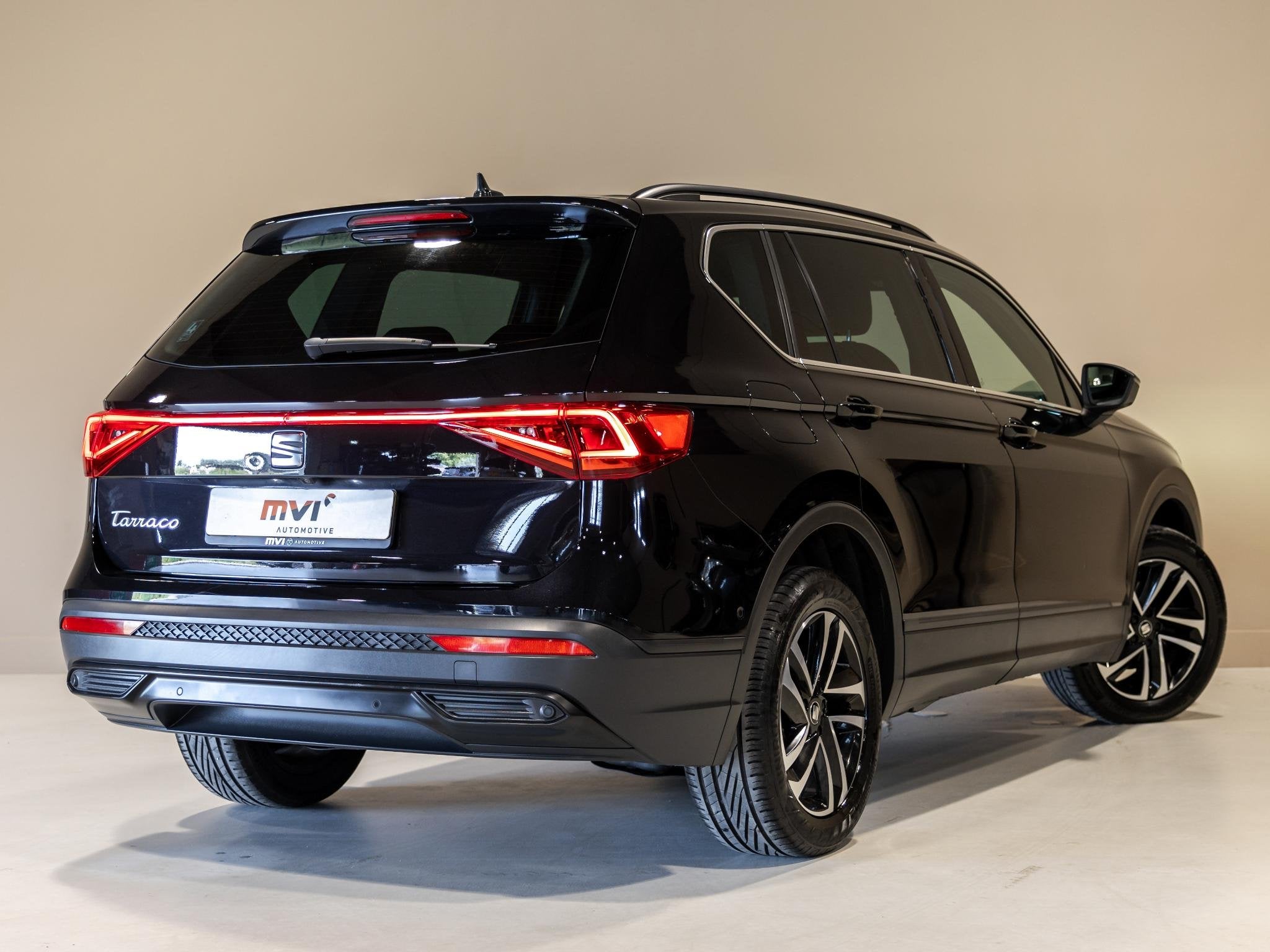 SEAT Tarraco 1.5 TSI Style Business Intense / 150pk / Achter, Auto's, Dealer onderhouden, Stof, 4 cilinders, Zwart