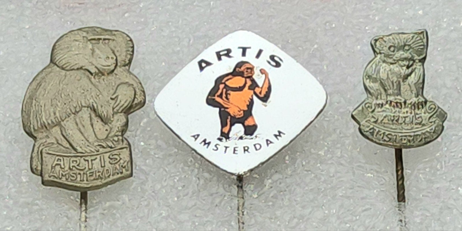 3 Vintage Speldjes Dierenpark Artis Amsterdam, Ophalen of Verzenden, Gebruikt, Dier of Natuur, Speldje of Pin