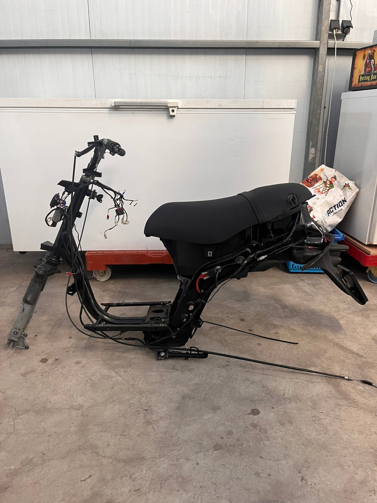 Piaggio zip brom frame 2takt met veel onderdelen, Ophalen, Zo goed als nieuw, Frame, Piaggio