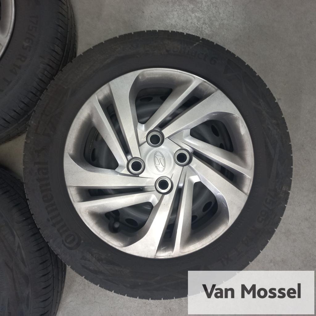 Hyundai I10 Continental EcoContact 6 175/65/R14 86T, Auto-onderdelen, Banden en Velgen, 14 inch, Gebruikt, -, 175 mm