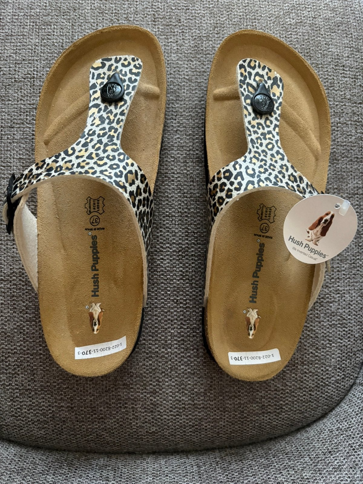 Nieuw! Hush puppies leren teenslippers sandalen maat 37, Ophalen of Verzenden, Nieuw, Sandalen of Muiltjes