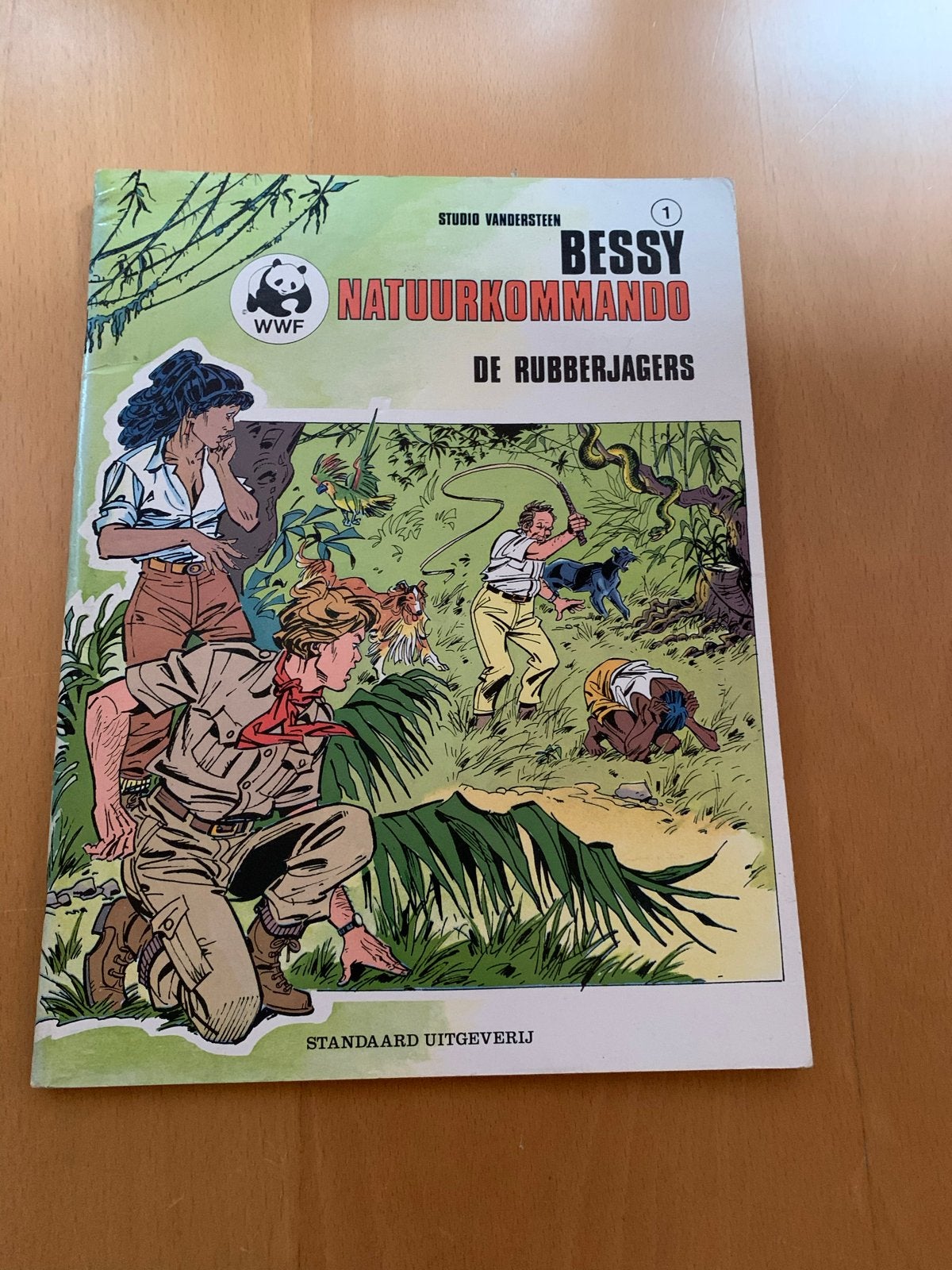 Bessy Natuurkommando: De Rubberjagers (Studio Vandersteen), Boeken, Eén stripboek, Ophalen of Verzenden, Gelezen