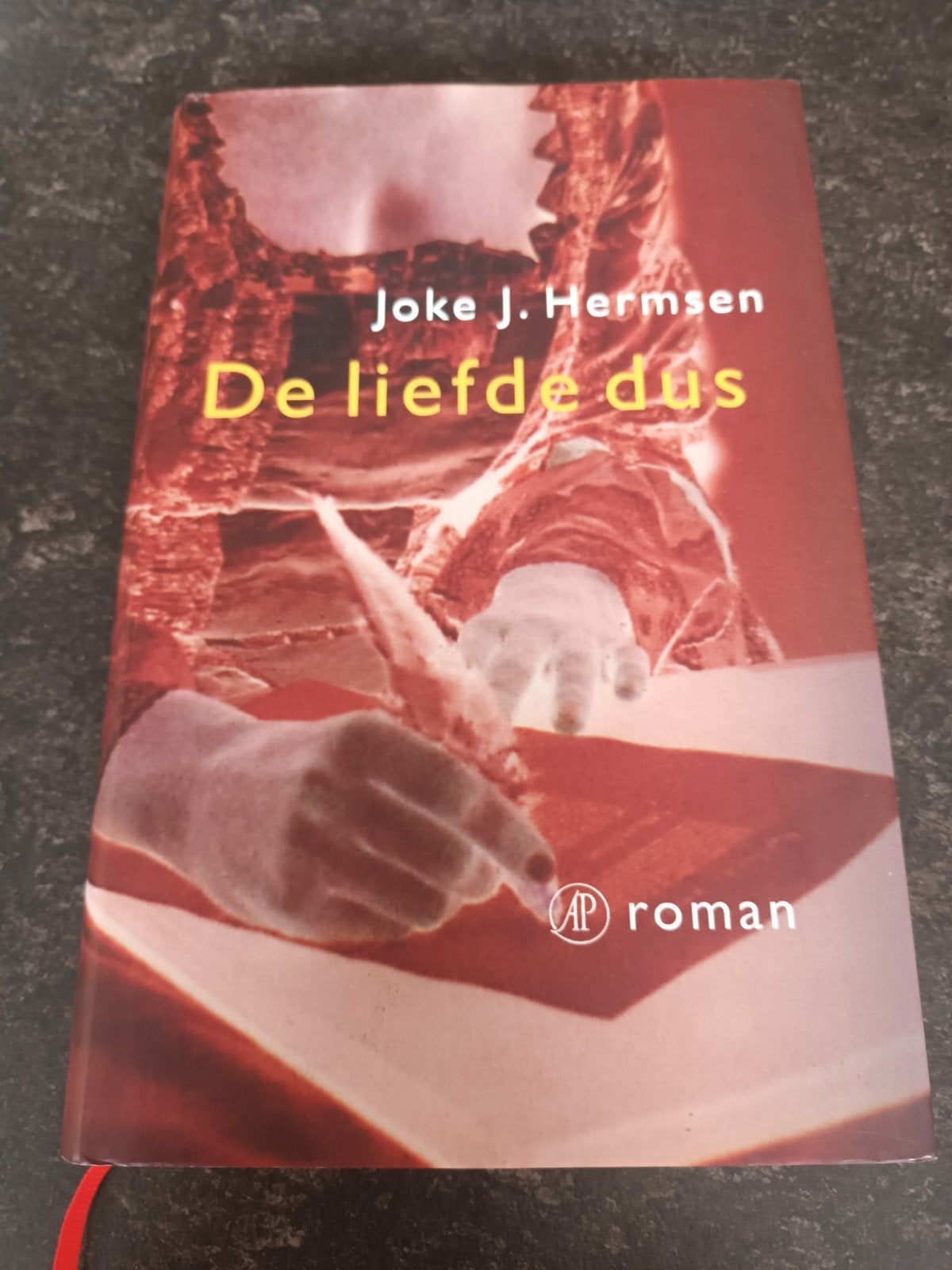Joke J. Hermsen - De liefde dus, Ophalen of Verzenden, Zo goed als nieuw, Nederland, Joke J. Hermsen
