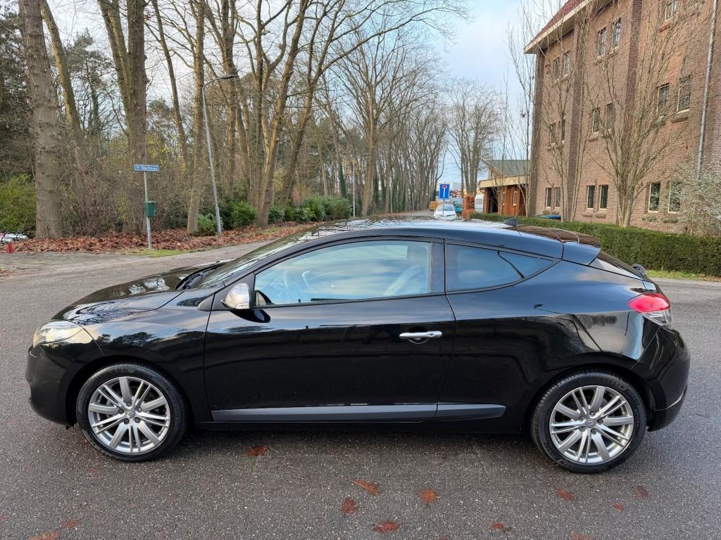 Renault MEGANE 1.4 TCE GT-LINE 170 Pk !!! - Navi - 6 bak !!, Auto's, Euro 5, Gebruikt, 4 cilinders, Zwart