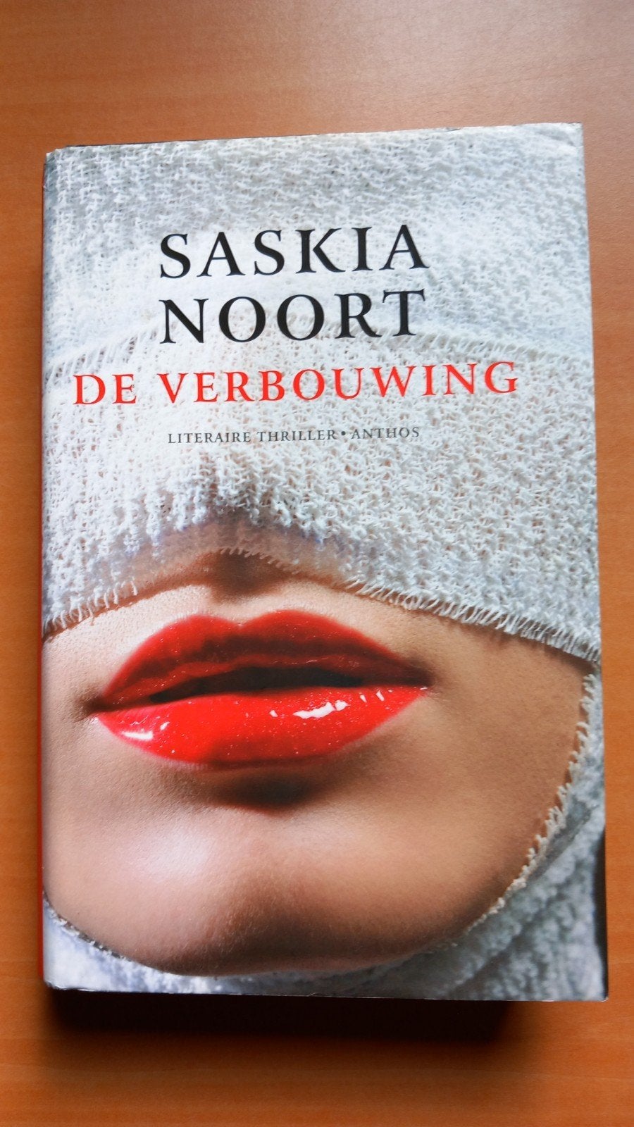 Saskia Noort - De Verbouwing (Literaire thriller), Ophalen of Verzenden, Zo goed als nieuw, Saskia Noort, Nederland