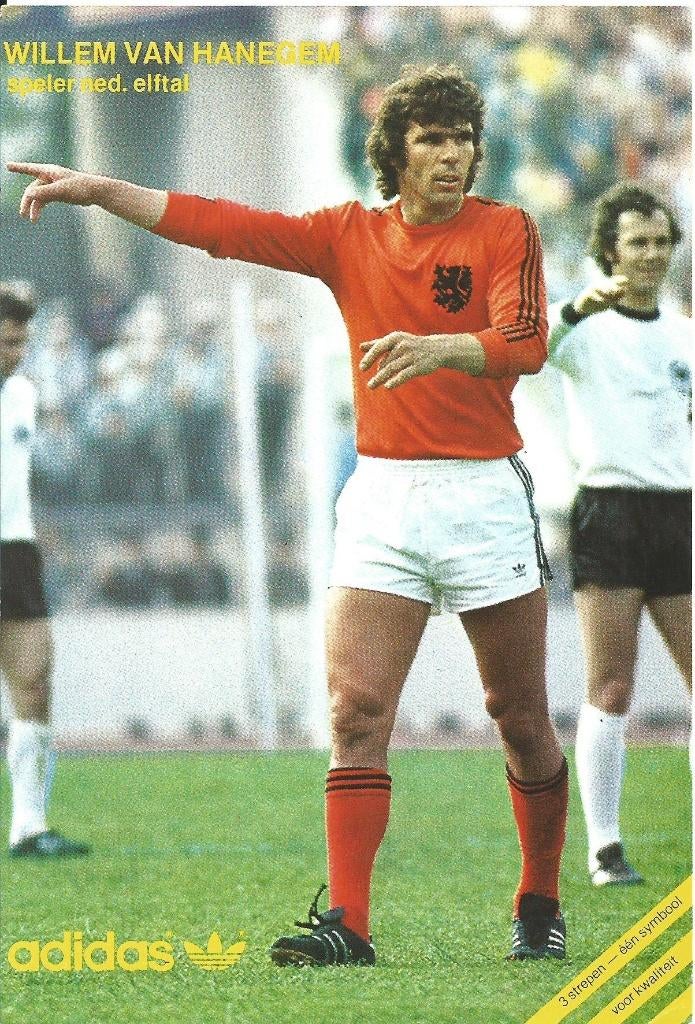 1974 fotokaart Adidas Willem van Hanegem, Verzamelen, Verzenden, Zo goed als nieuw, Feyenoord, Spelerskaart