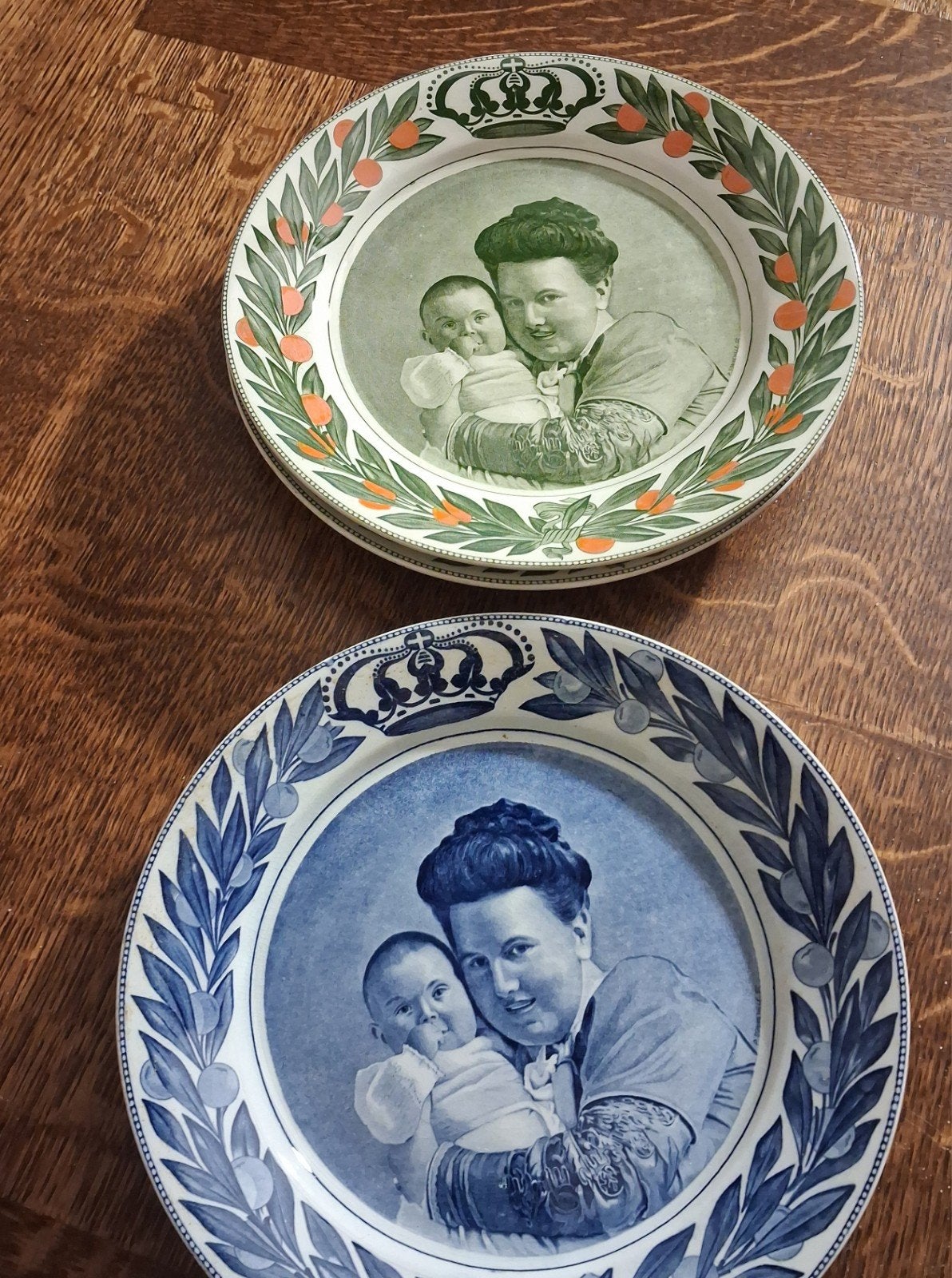 3 Herdenkingsborden Koningin Wilhelmina en Prinses Juliana, Ophalen of Verzenden