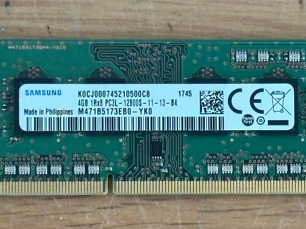 Samsung 4GB 1Rx8 PC3L-12800S Laptop geheugen 260 stuks, DDR3, Ophalen of Verzenden, Zo goed als nieuw, Laptop