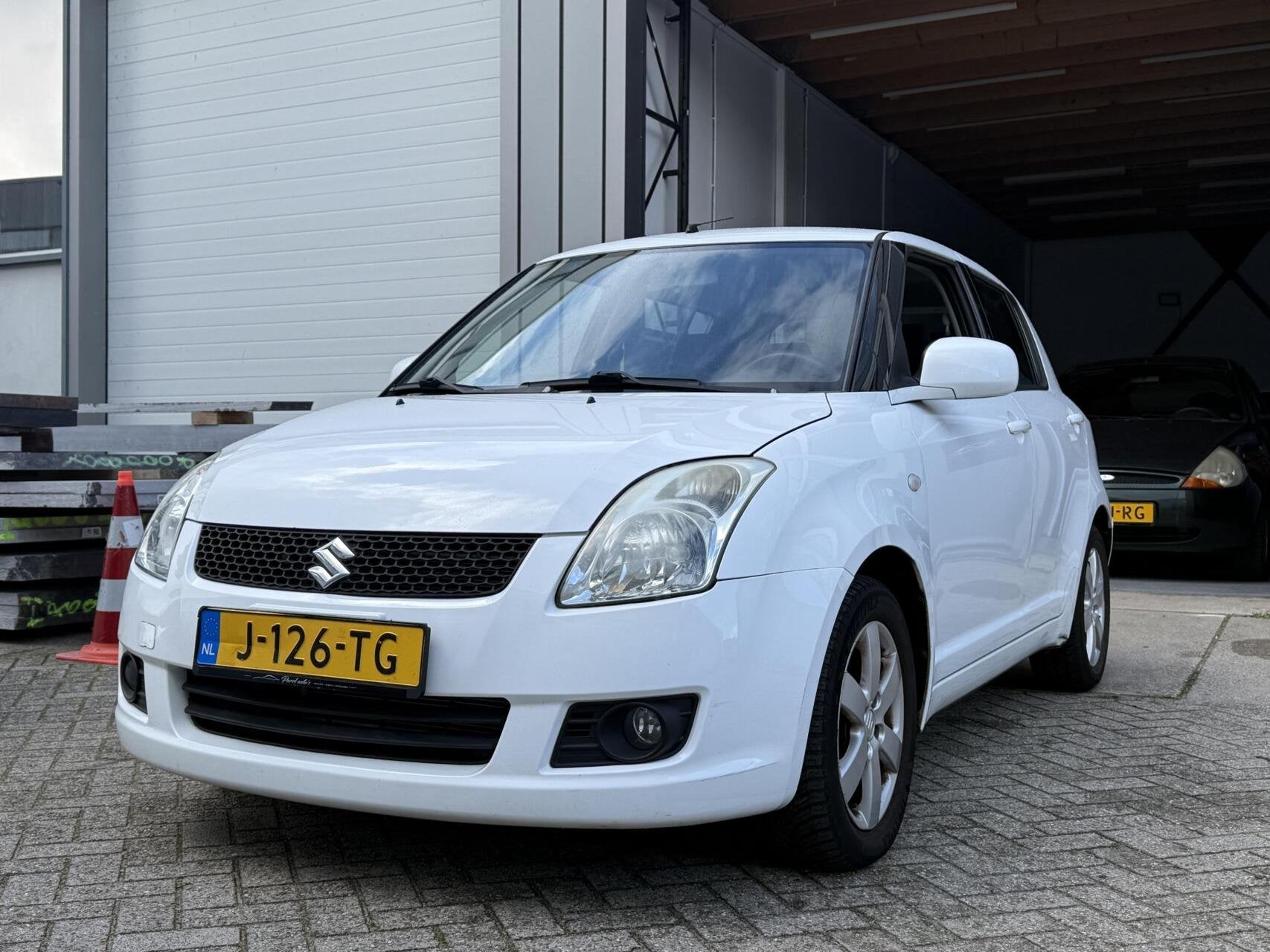 Suzuki Swift 1.3 Bandit|APK|Airco|5 Deuren|Gereviseerde bak, Auto's, Voorwielaandrijving, 400 kg, Bedrijf, Handgeschakeld