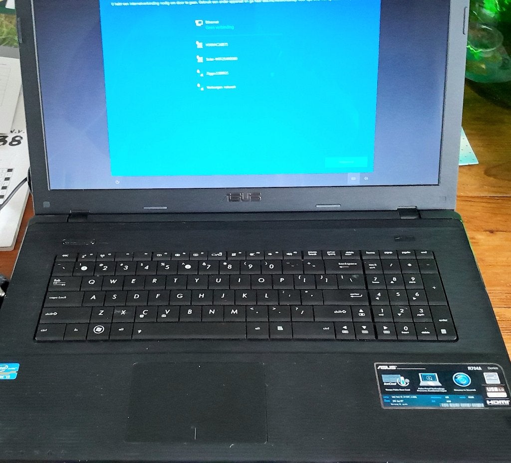 Laptop Asus R704A-TY085H 17 inch, Computers en Software, Ophalen, Gebruikt, Qwerty, Tot 8 GB