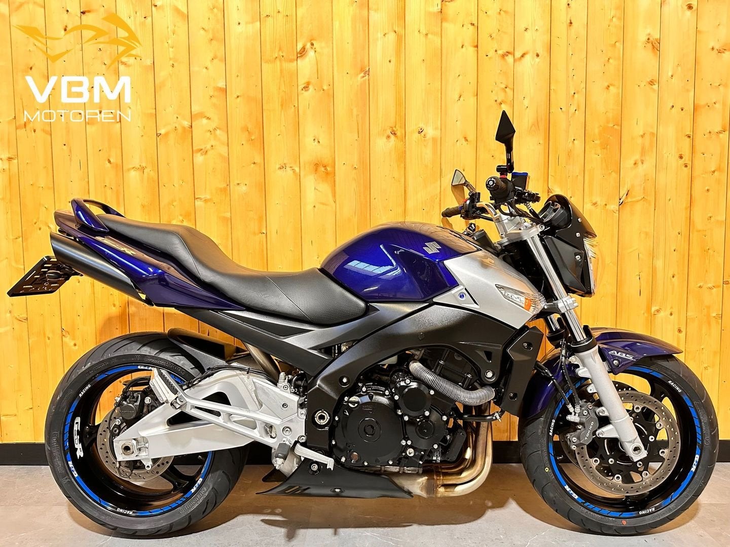 SUZUKI GSR 600 GSR-600 GSR600 Nieuwe set banden!, Motoren, Motoren | Suzuki, SUZUKI, 4 cilinders, Motorrijbewijs A, Bedrijf
