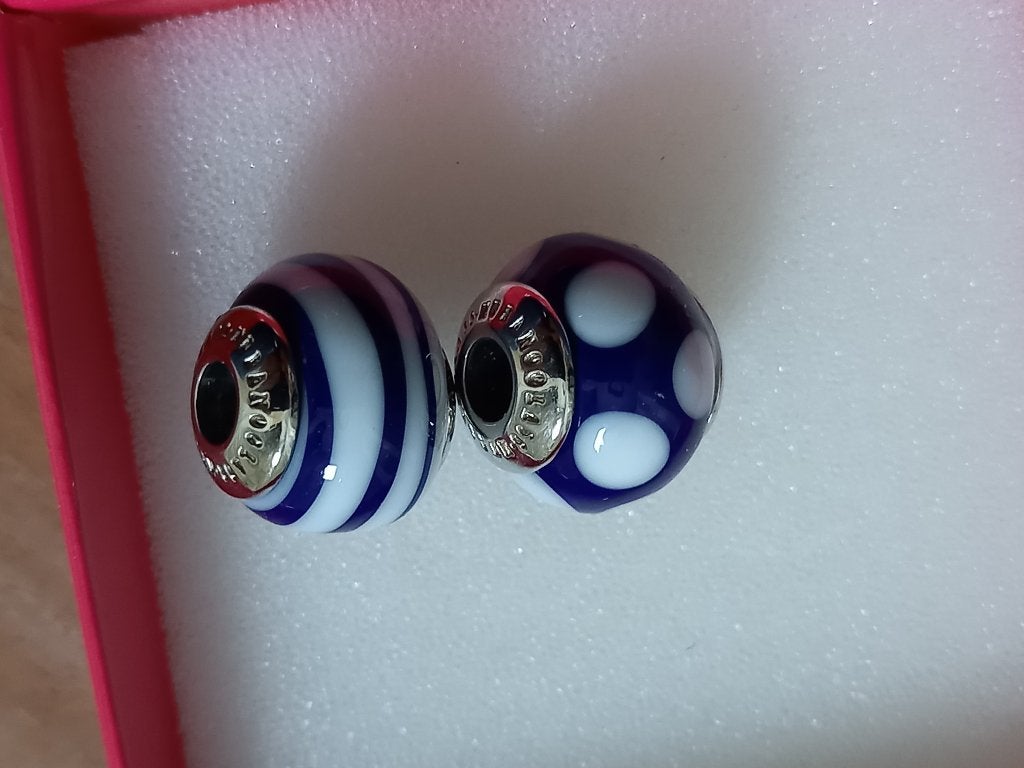 2 Blauwe Murano (Pandora) Glaskralen - Stippen en Strepen, Sieraden, Tassen en Uiterlijk, Bedels, -, Pandora, -, Zo goed als nieuw