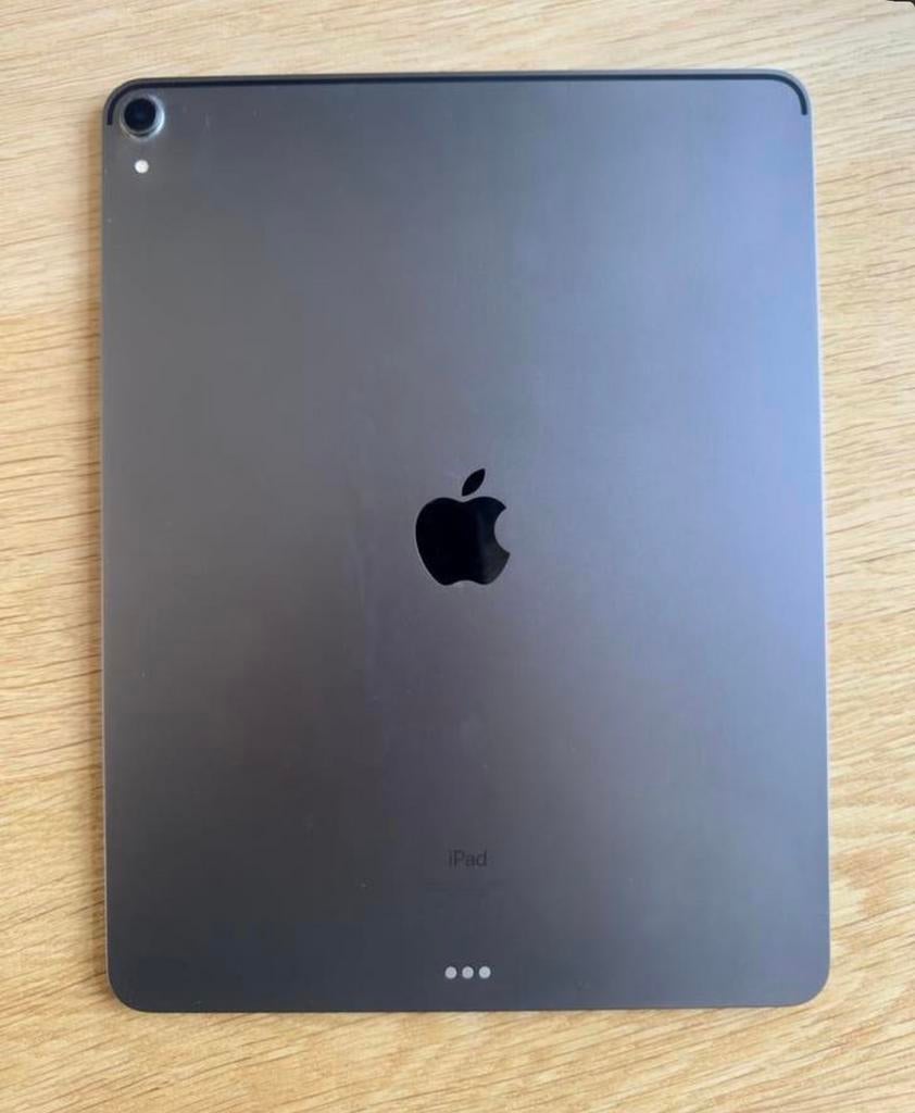 iPad pro 64gb + magic keyboard + pencil, Apple iPad, 11 inch, Ophalen of Verzenden, Zo goed als nieuw