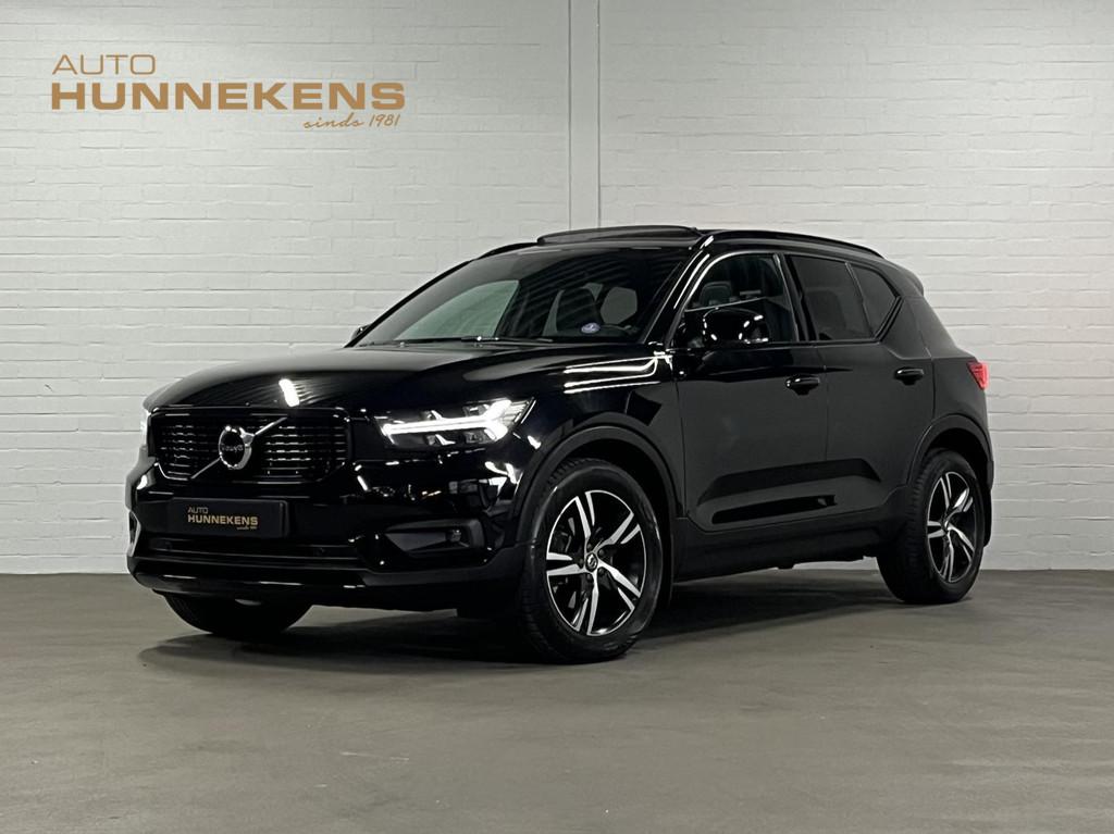 Volvo XC40 2.0 T4 AWD R-Design *2000KG* Trekhaak | Open dak, Auto's, Volvo, Automaat, Automatische klimaatregeling, Gebruikt, Zwart