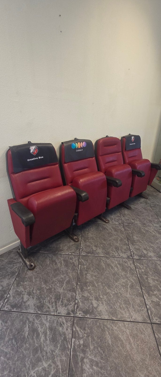 Originele FC Utrecht Business Seats - Zeer Goede Staat, Ophalen, Zo goed als nieuw