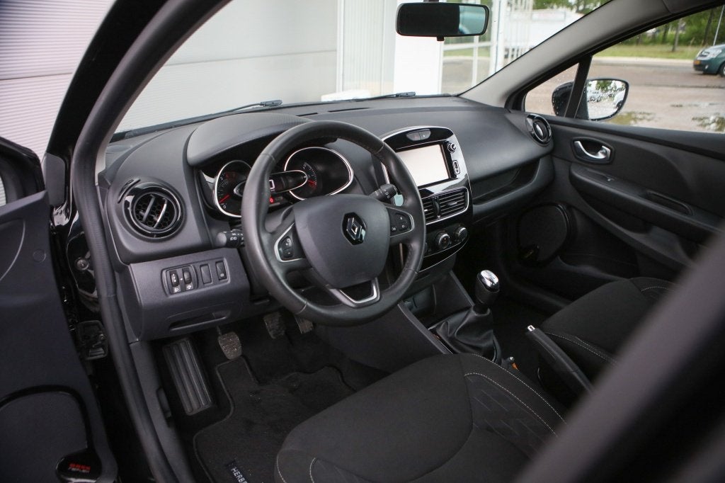 Renault Clio 0.9 TCe Limited (bj 2018), Voorwielaandrijving, 898 cc, Gebruikt, Origineel Nederlands