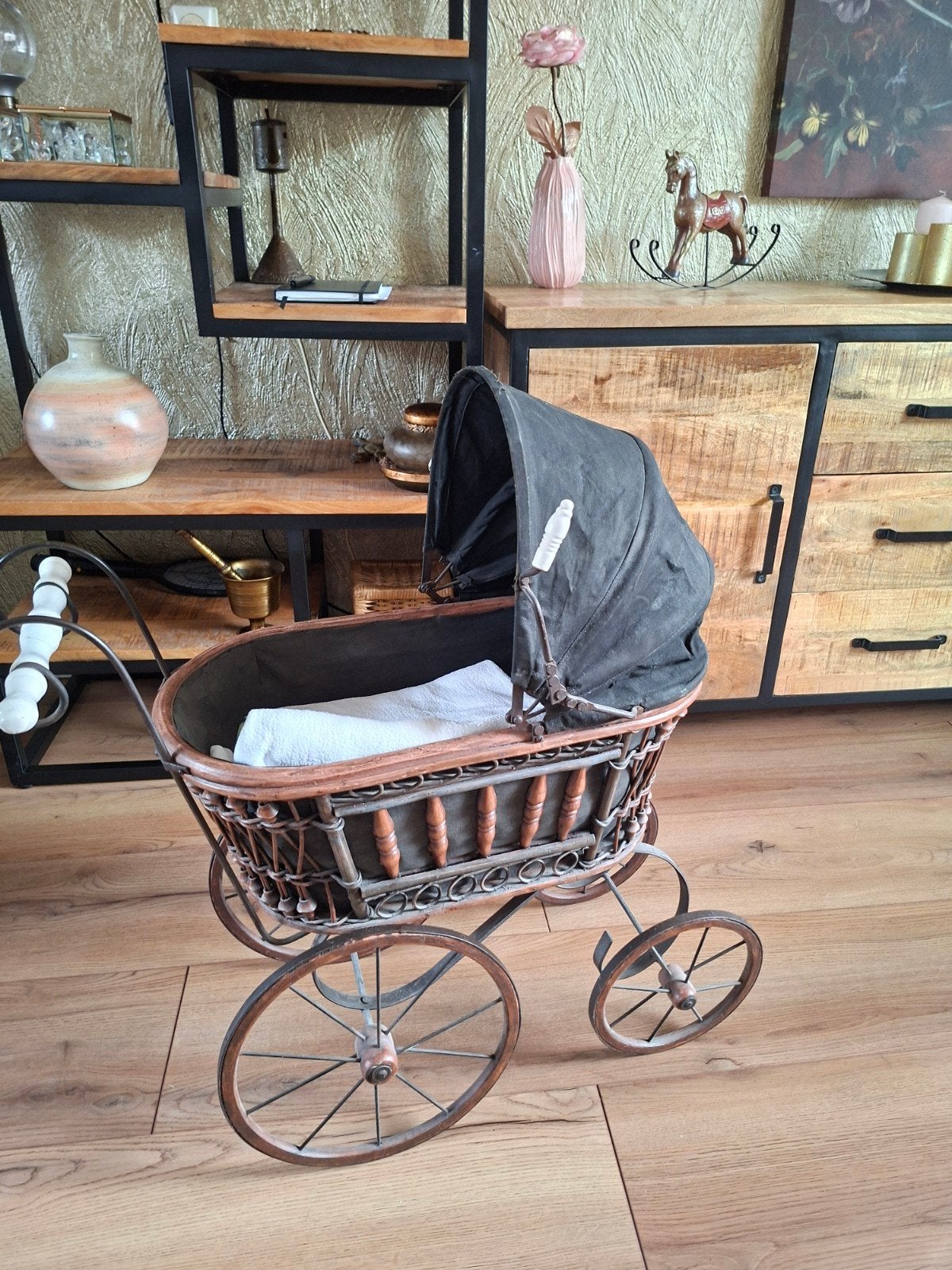 oude poppenwagen, Ophalen