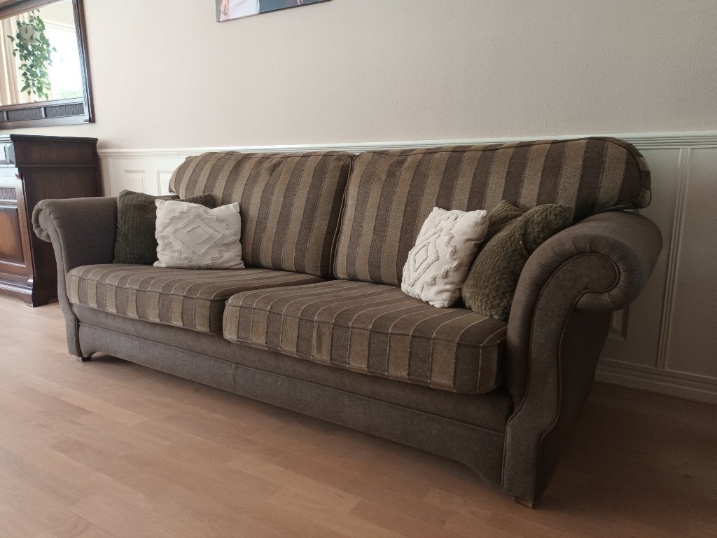 GRATIS AF TE HALEN: Comfortabele bank en fauteuil set, Huis en Inrichting, Ophalen, Gebruikt, Driepersoons, 75 tot 100 cm