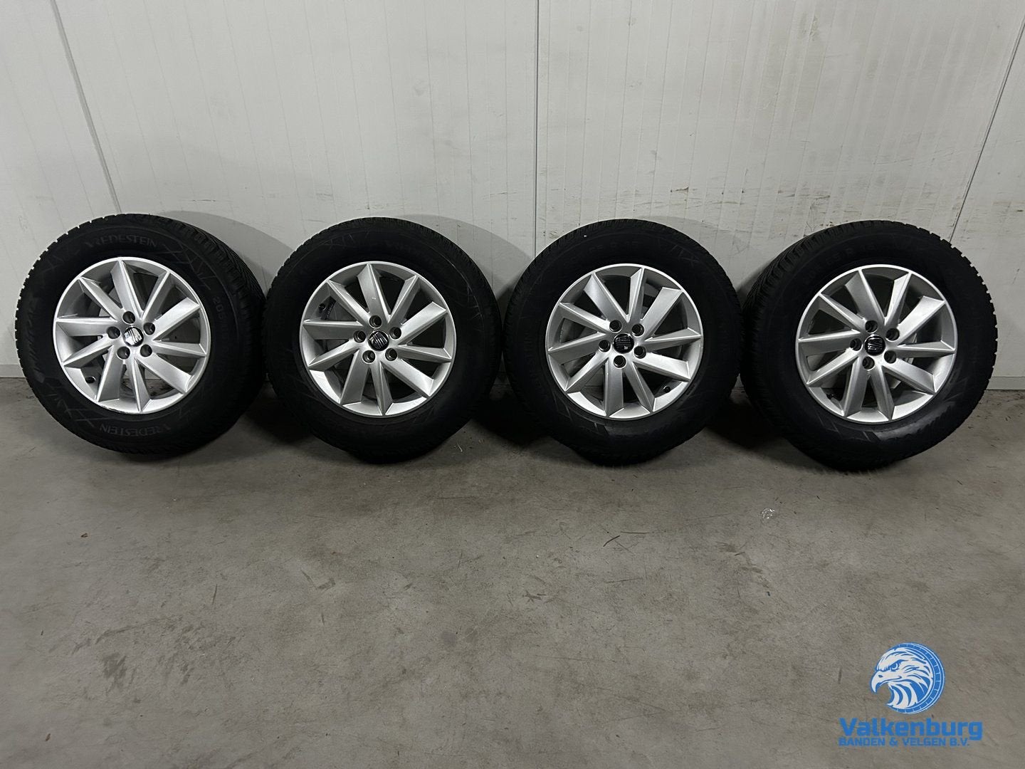 8mm! Originele Seat Ibiza 15 inch velgen 5x100 winterbanden, Gebruikt, 15 inch, -, -