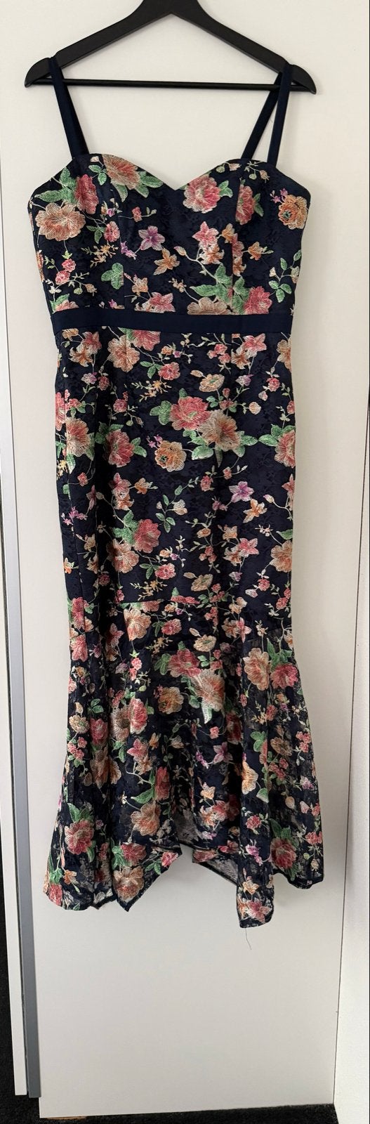 Chichi Londen, jurk met bloemenprint - Maat M, Ophalen of Verzenden, Zo goed als nieuw, Maat 38/40 (M), Blauw