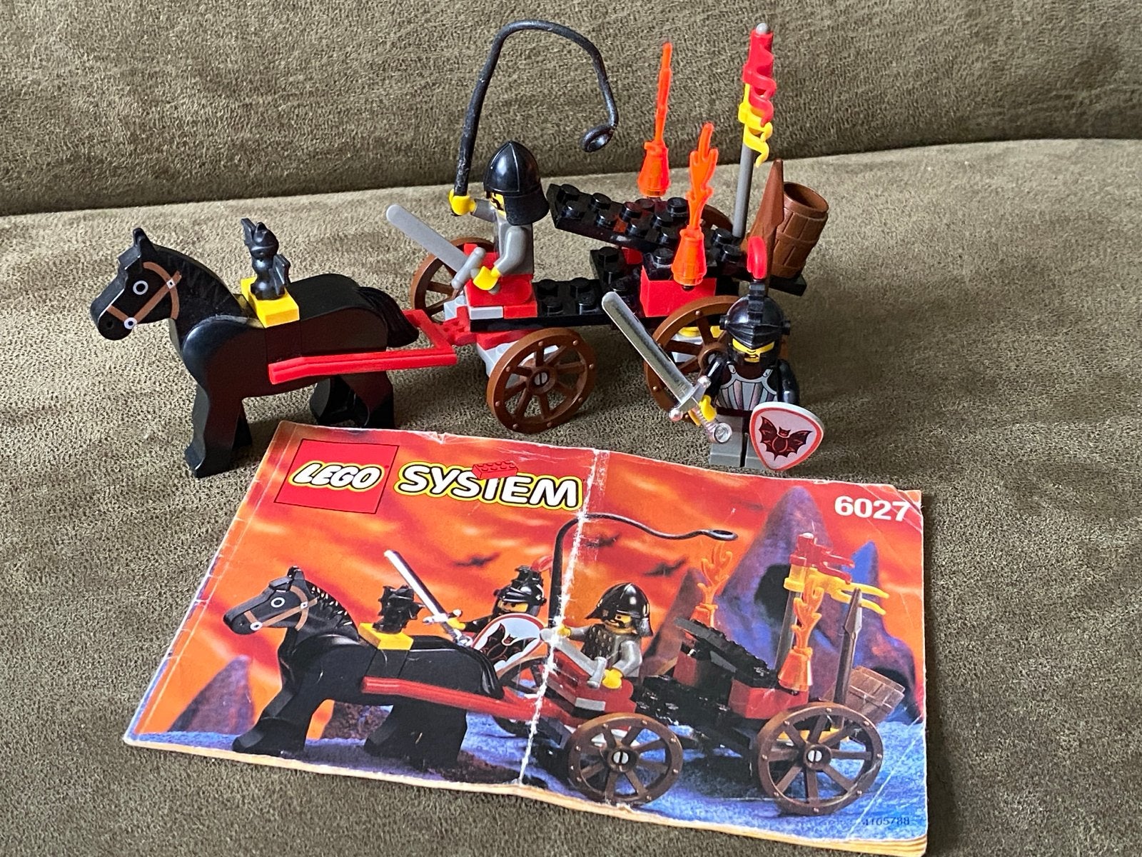 Lego Castle 6027: Dragon Knights Chariot met minifiguren, Kinderen en Baby's, Gebruikt, Lego, Ophalen of Verzenden, Compleet