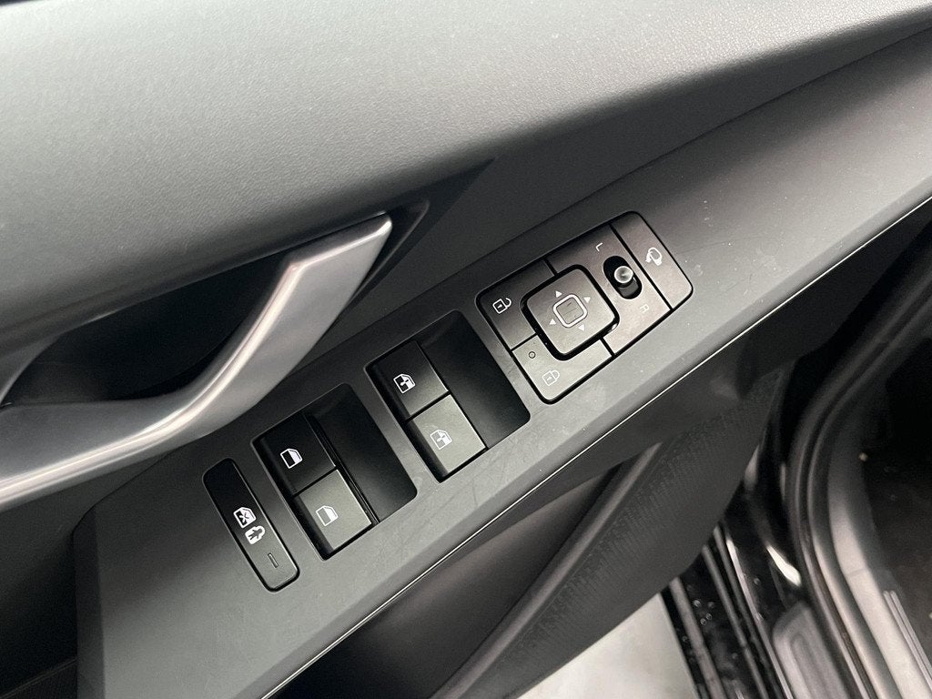 Kia Niro EV Air 64.8 kWh , Adaptieve cruisecontrol, Stoel en, Gebruikt, 750 kg, 1657 kg, Zwart