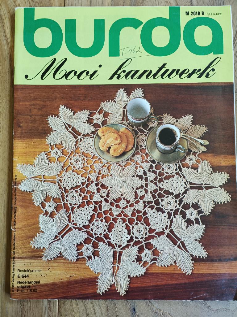 Burda mooi kantwerk E644 vintage haken patronen, Boeken, Breien en Haken, Burda, Ophalen of Verzenden, Zo goed als nieuw