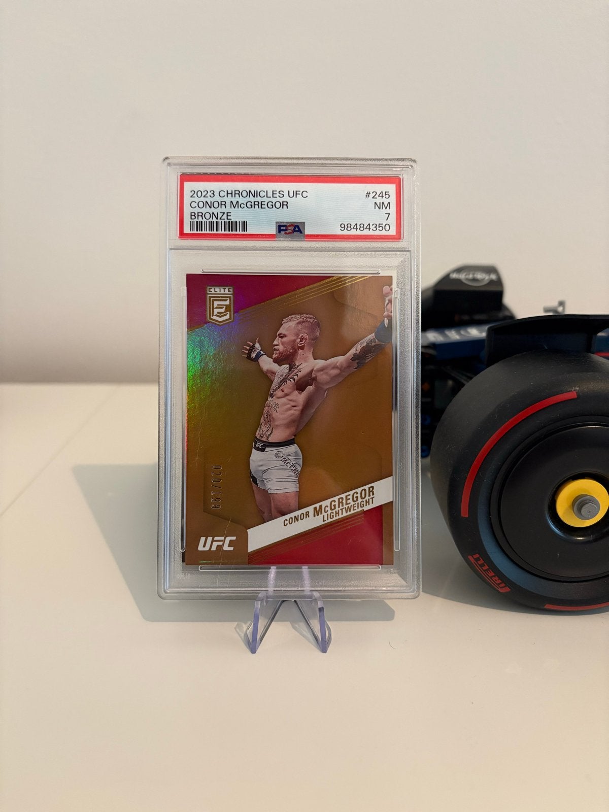 Conor McGregor PSA 7 kaart - 2023 Chronicles UFC, Ophalen of Verzenden, Nieuw, Overige sporten, Spelerskaart