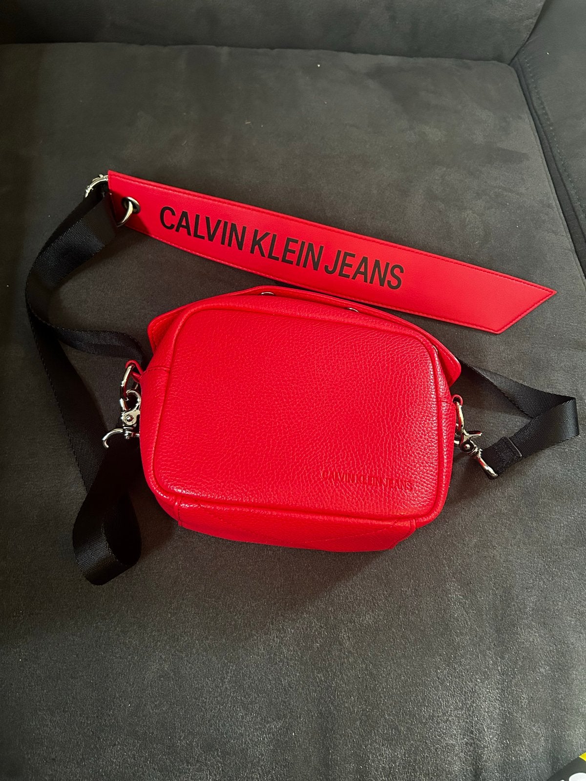 Calvin Klein Jeans rode schoudertas, Sieraden, Tassen en Uiterlijk, Ophalen of Verzenden, Zo goed als nieuw, Rood, Schoudertasje