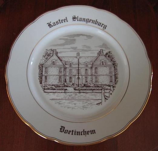 WANDBORD porselein kasteel Slangenburg Doetinchem uit 1987, Verzenden