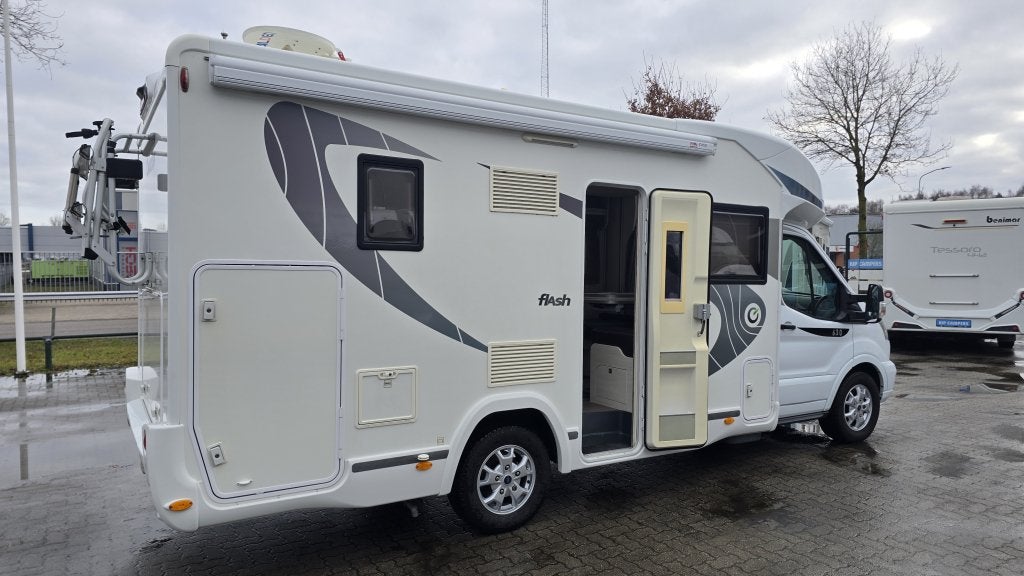 Chausson 630 Flash met lengte bedden, Ford, 6 tot 7 meter, Standkachel, Tot en met 4