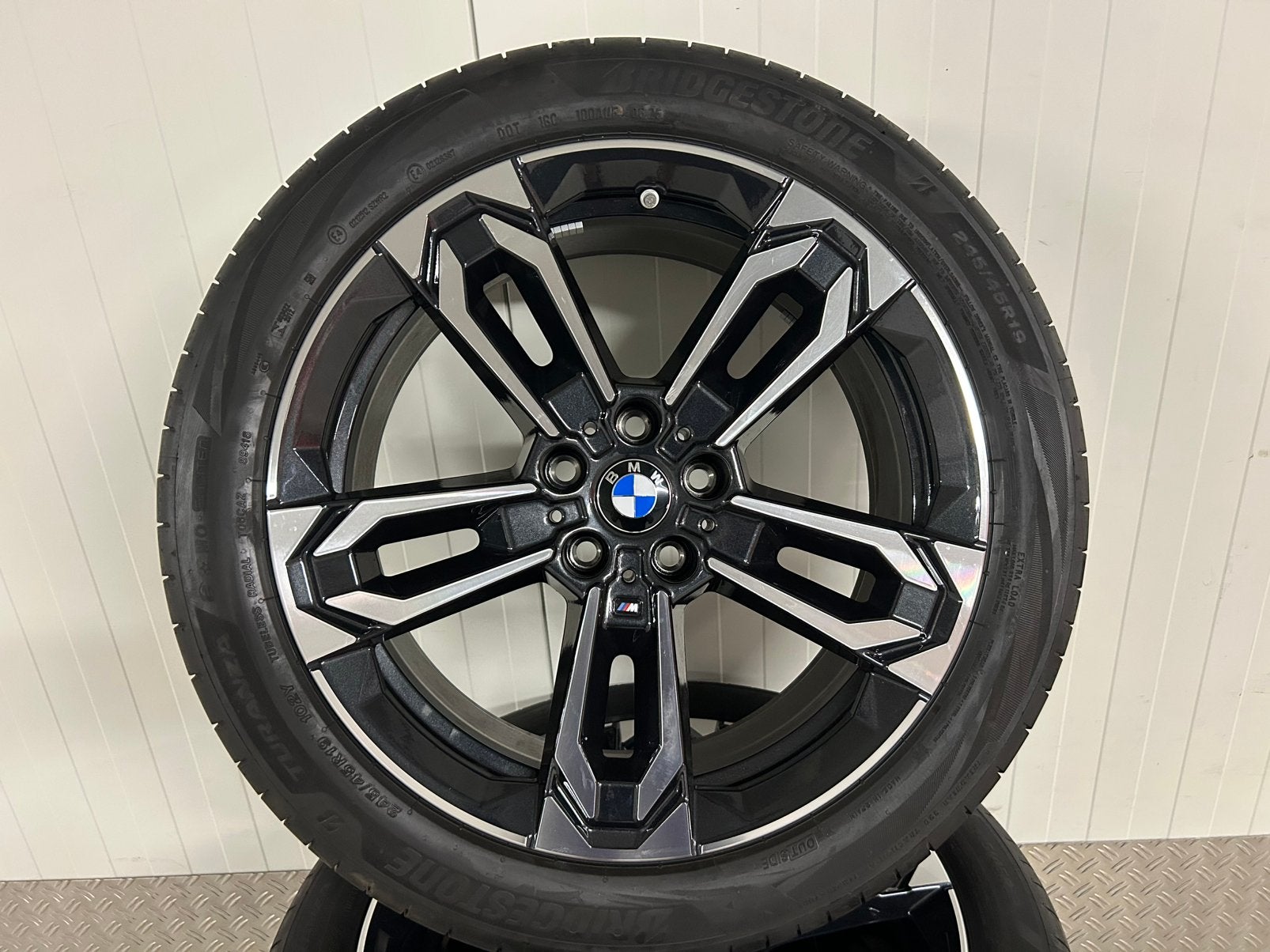 BMW X1 U11 X2 U10 871M 19 inch Bridgestone zomer 2025 + TPMS, Auto-onderdelen, Banden en Velgen, Banden en Velgen, Personenwagen