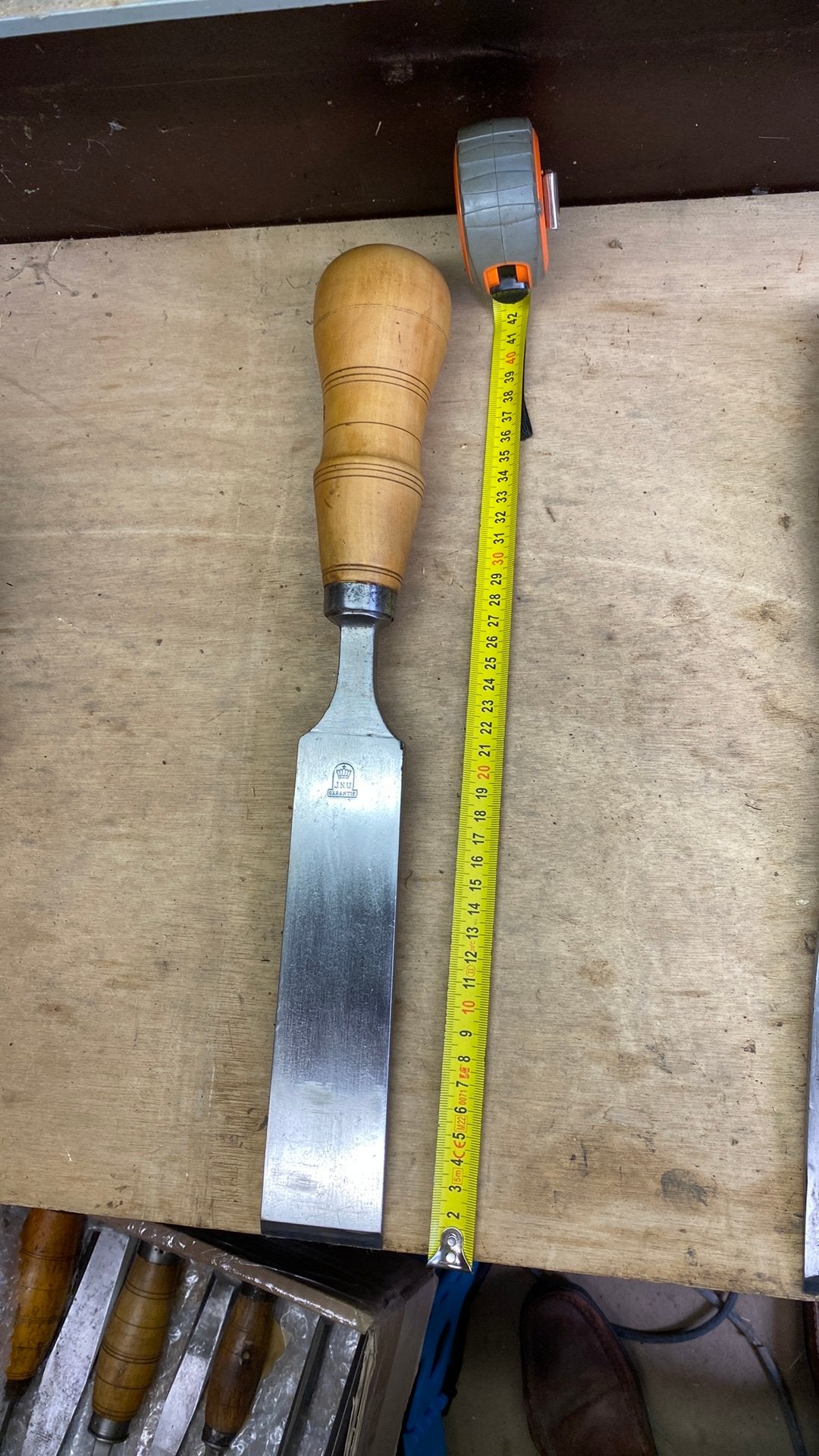 Steekbeitel breed 51 mm lang 42,5 cm van J/N als nieuw ., Antiek en Kunst, Ophalen of Verzenden