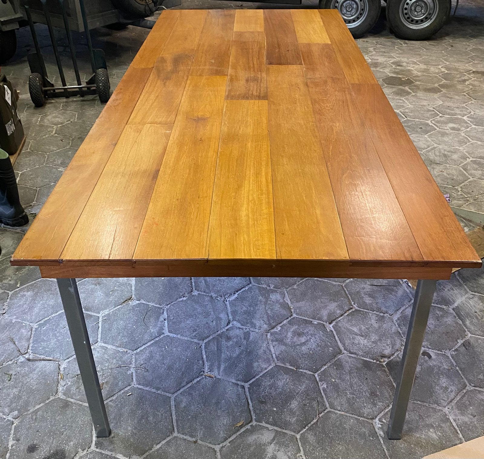 Grote hardhouten tafel met rvs poten, Ophalen, Gebruikt, 100 tot 150 cm, 200 cm of meer