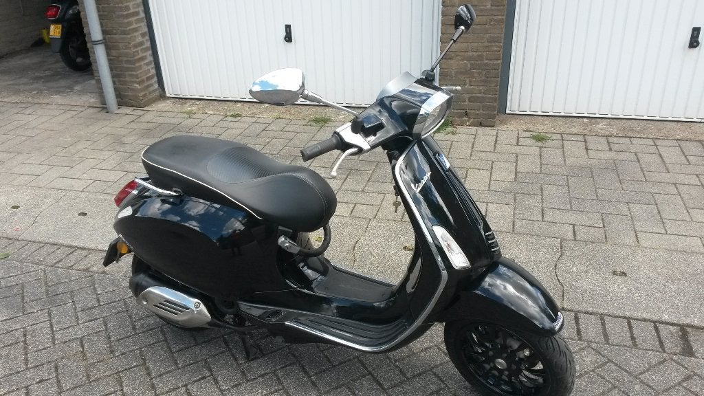 vespa sprint 2015, geel kenteken, inruil mogelijk, Fietsen en Brommers, Scooters | Vespa, Overige modellen, Ophalen of Verzenden