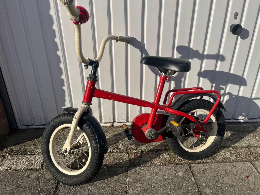 Retro kinderfietsje met terugtraprem - Oerdegelijk rood, Fietsen en Brommers, Fietsen | Kinderfietsjes, Ophalen, Gebruikt, Terugtraprem