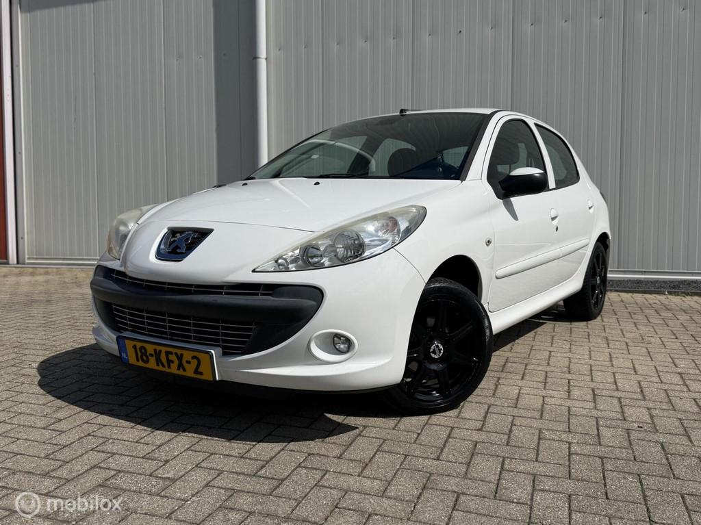 Peugeot 206 + 1.4 XS Airco Bluetooth NAP Logisch Trekhaak, Auto's, Peugeot, Voorwielaandrijving, 206+, 31 €/maand, 4 cilinders