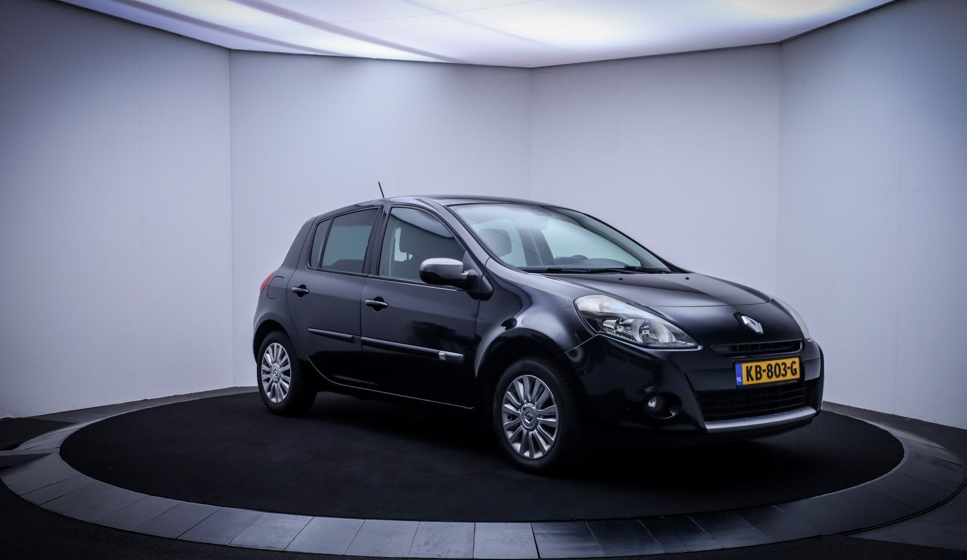 Renault Clio 1.6 Aut. Night & Day NAVI | CLIMA | CRUISE | BL, Auto's, Euro 5, Gebruikt, Zwart, 4 cilinders