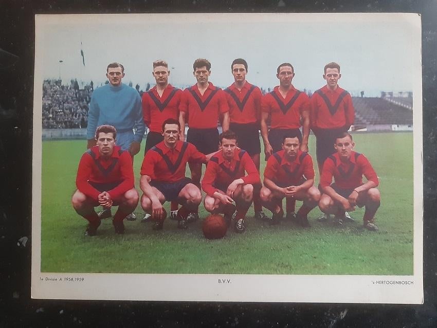 10 Esso Elftalfoto's voetbal 1e divisie 1958-1959, Verzamelen, Ophalen of Verzenden, Zo goed als nieuw, Overige binnenlandse clubs