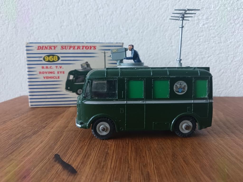 Dinky BBC tv Roving Eye Vehicle nr.968, Ophalen of Verzenden, Zo goed als nieuw, Bus of Vrachtwagen, Dinky Toys