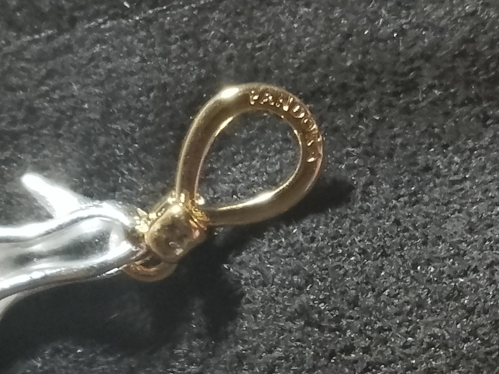 Pandora bedel muiltje zilver met goud, Sieraden, Tassen en Uiterlijk, Bedels, Ophalen of Verzenden