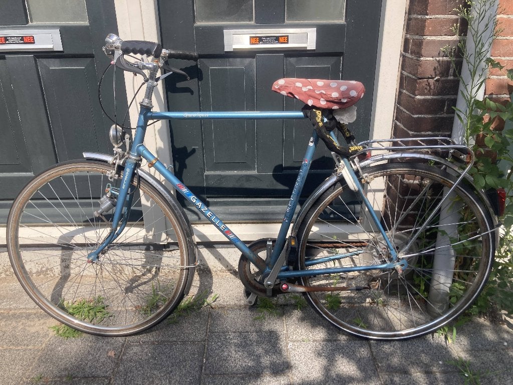 Fietsen (opknappers) Gazelle en Limit, Ophalen