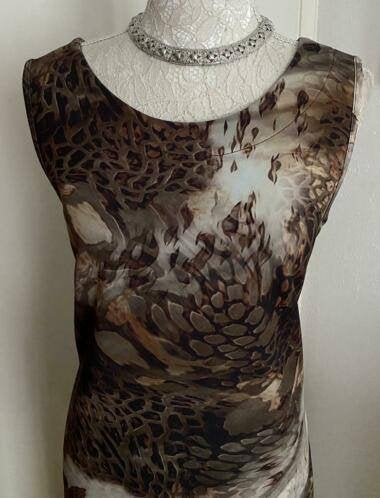 Ophilia jurk maat 42[v], Kleding | Dames, Bruin, Maat 42/44 (L), Ophalen of Verzenden, Zo goed als nieuw