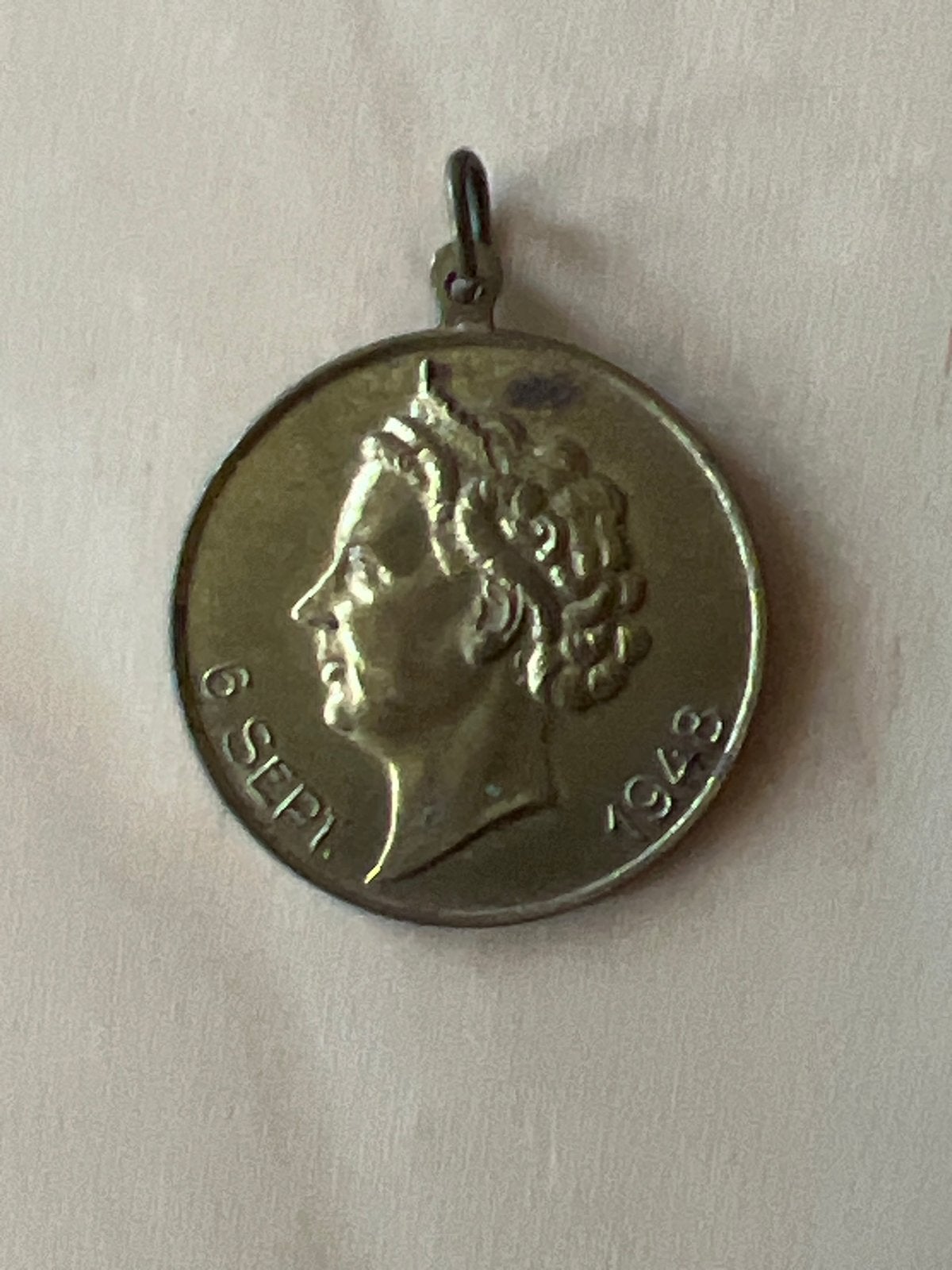 Herinneringsmedaille Inhuldiging Koningin Juliana 1948, Postzegels en Munten, Penningen en Medailles, Ophalen of Verzenden, Overige materialen