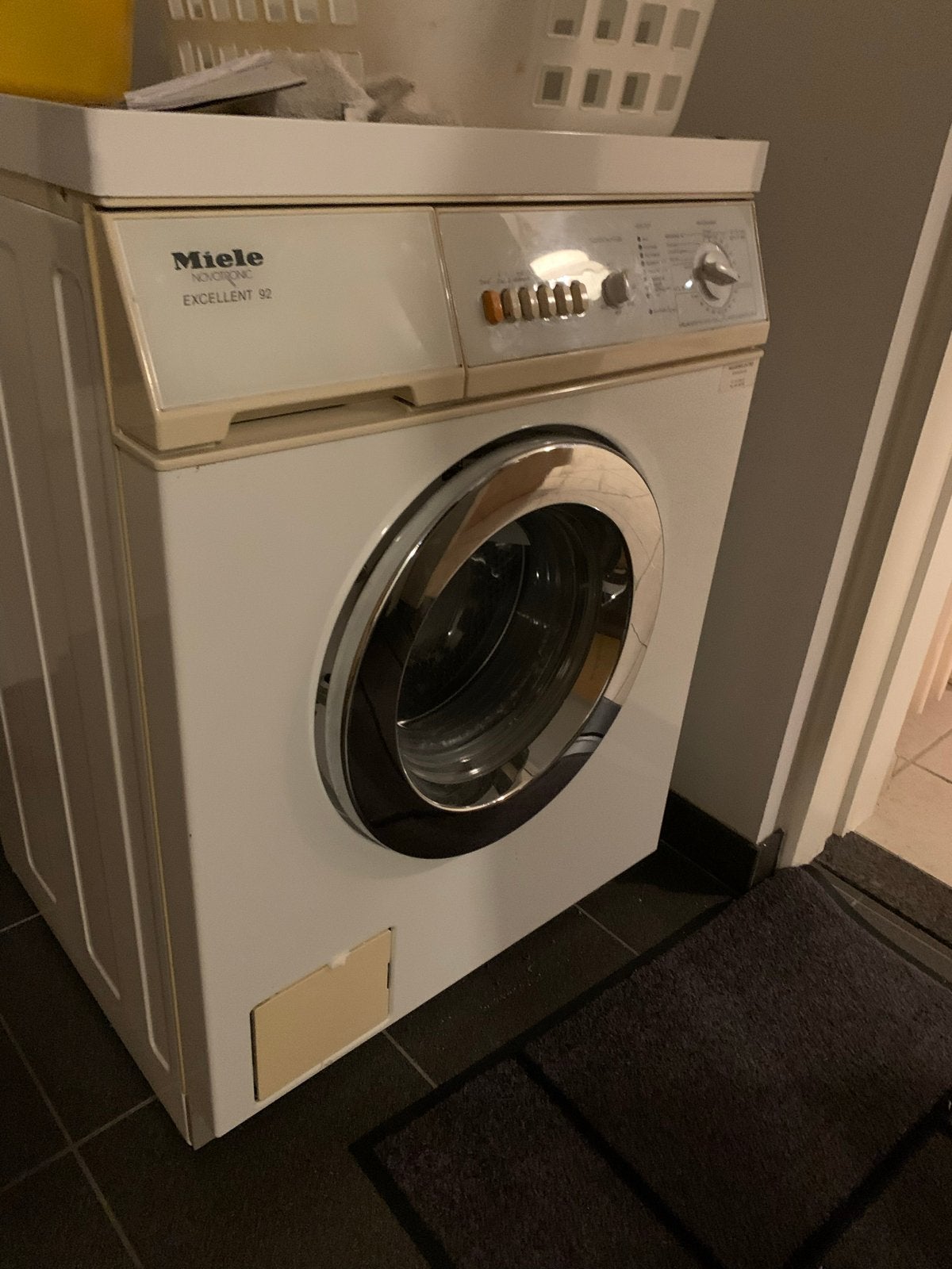 Miele Novotronic Excellent 92 Wasmachine, Witgoed en Apparatuur, Ophalen, 1200 tot 1600 toeren, Gebruikt, 4 tot 6 kg